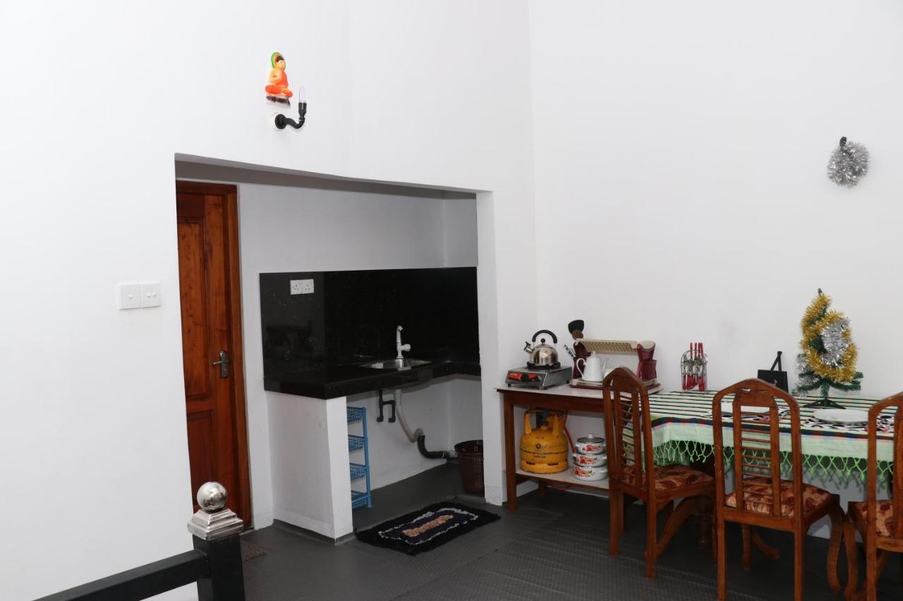 Great yeheni villa Hikkaduwa Exterior foto